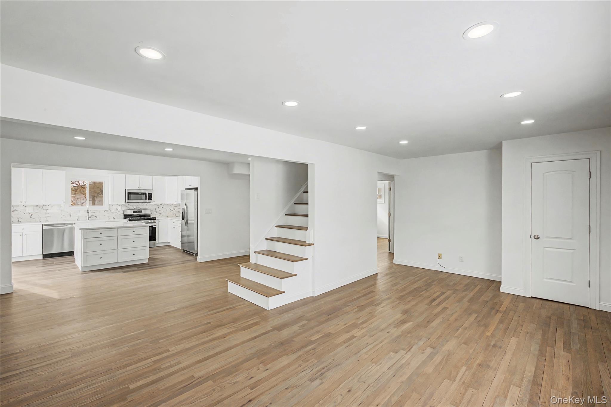 6 Maple Lane, Massapequa Park, NY 11762