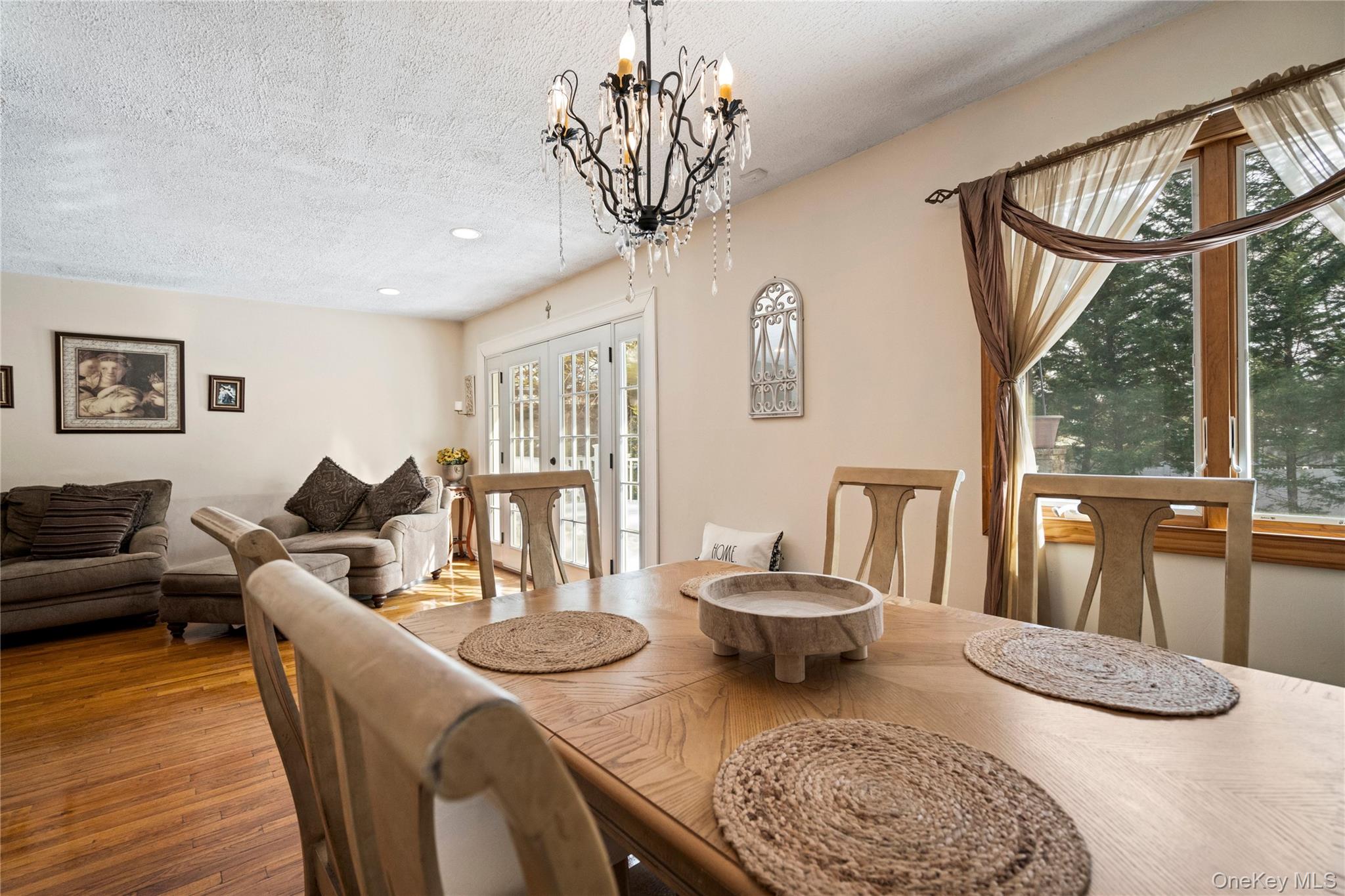 25 State Place, Huntington, NY 11743