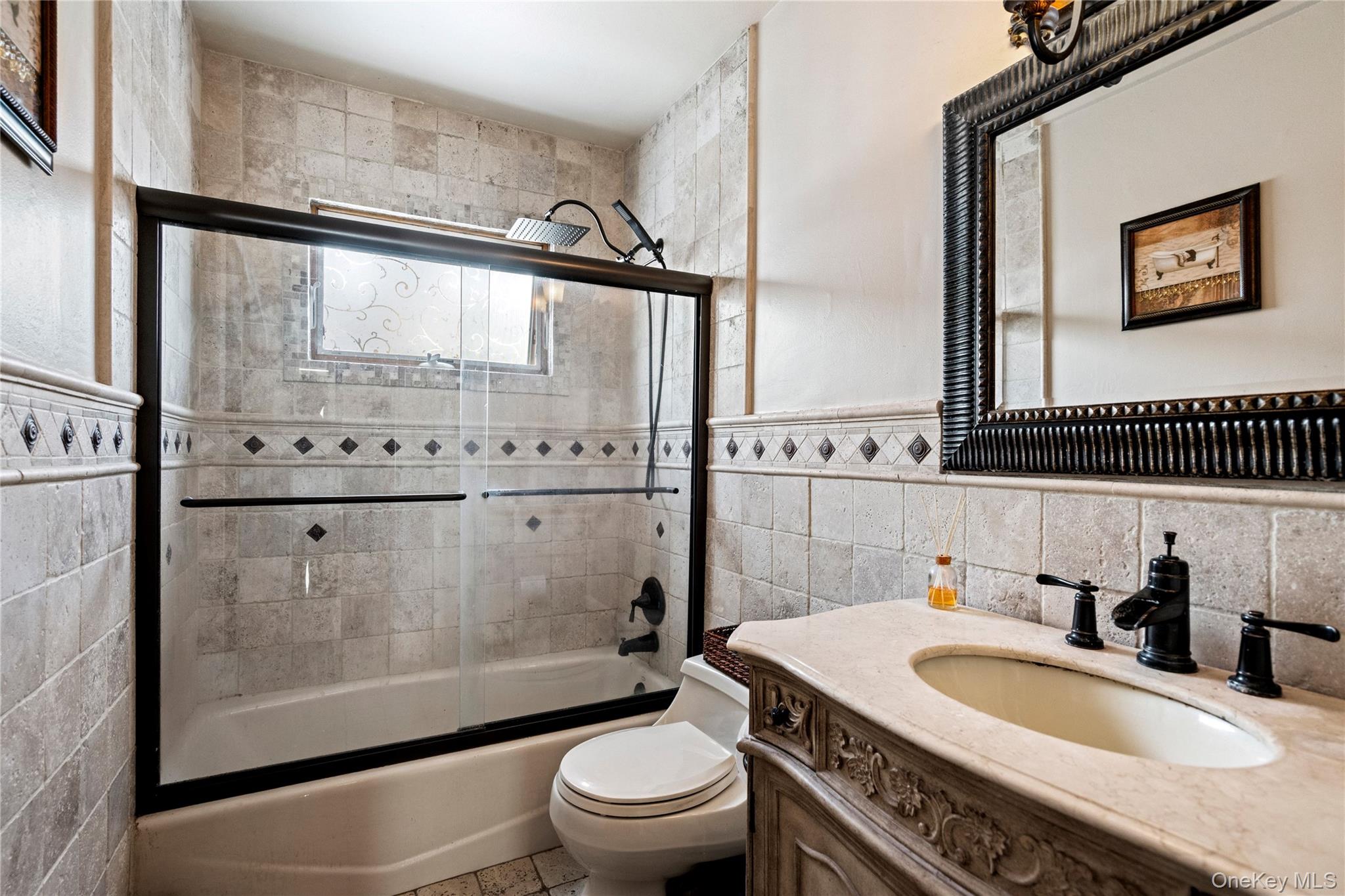 25 State Place, Huntington, NY 11743