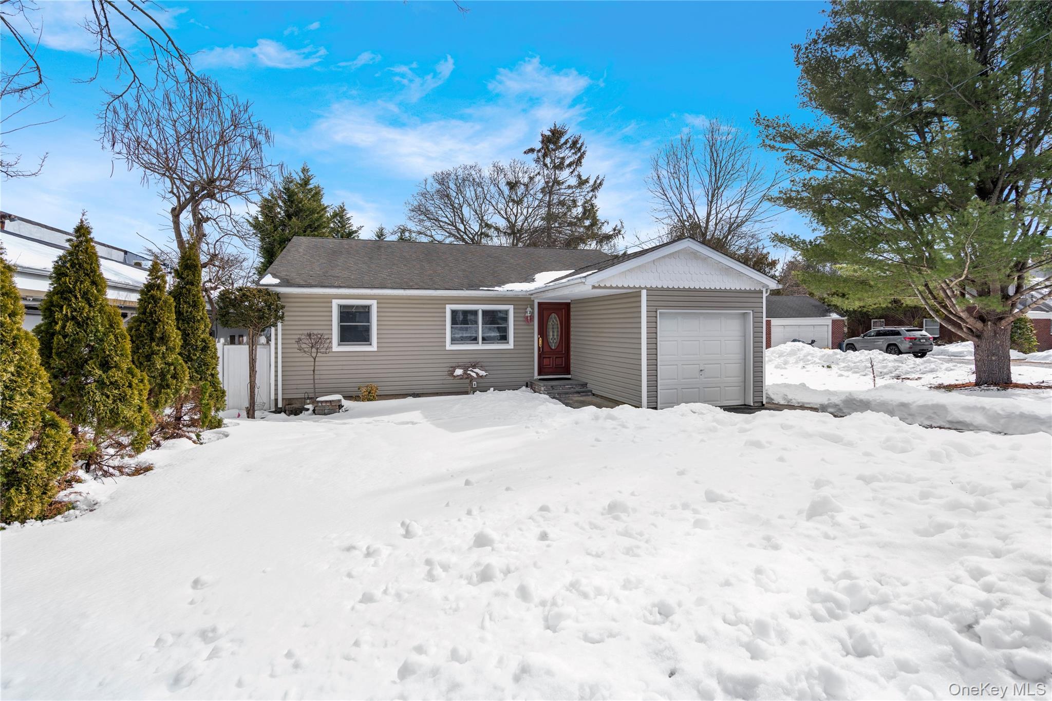 25 State Place, Huntington, NY 11743