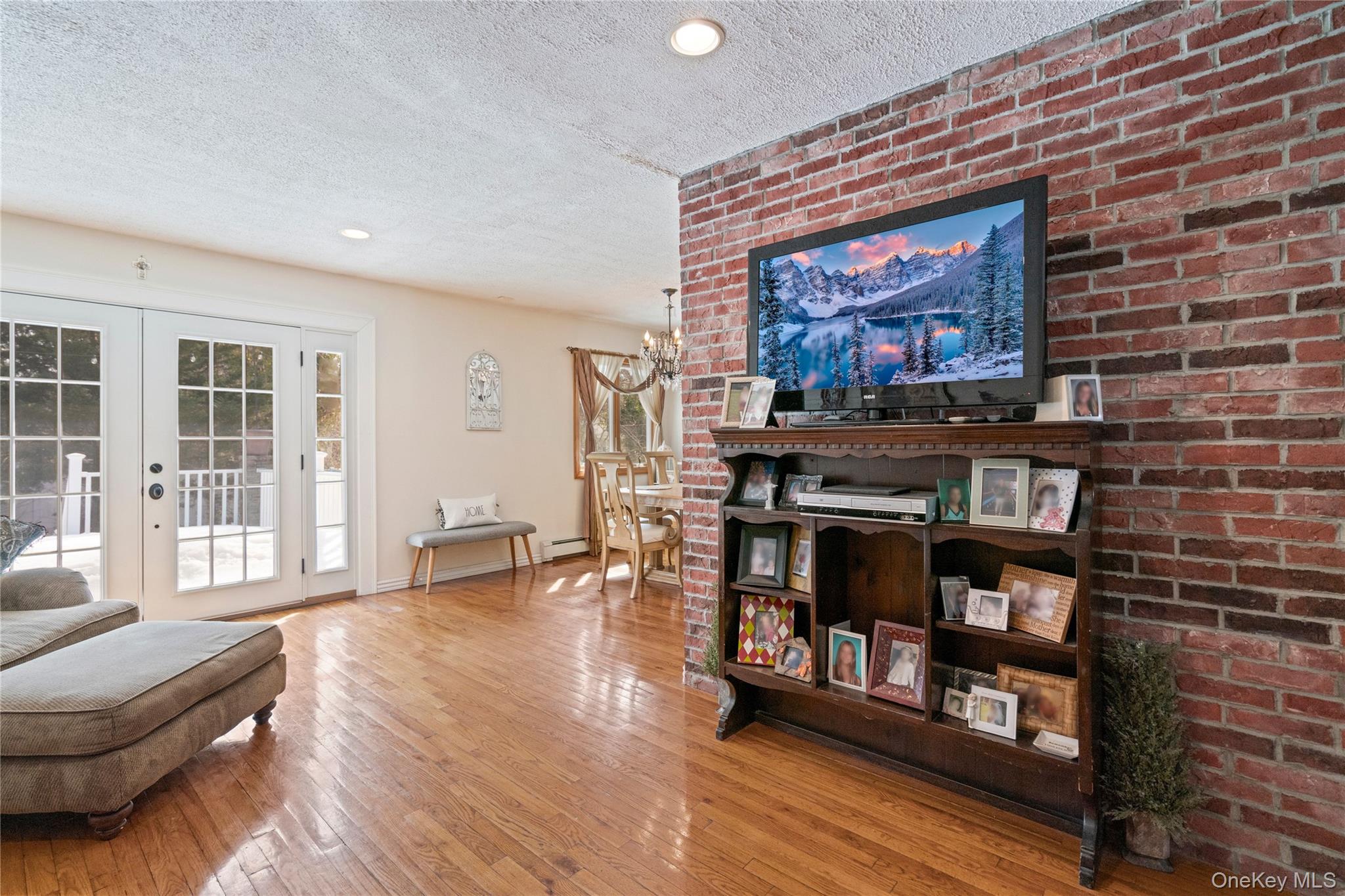 25 State Place, Huntington, NY 11743