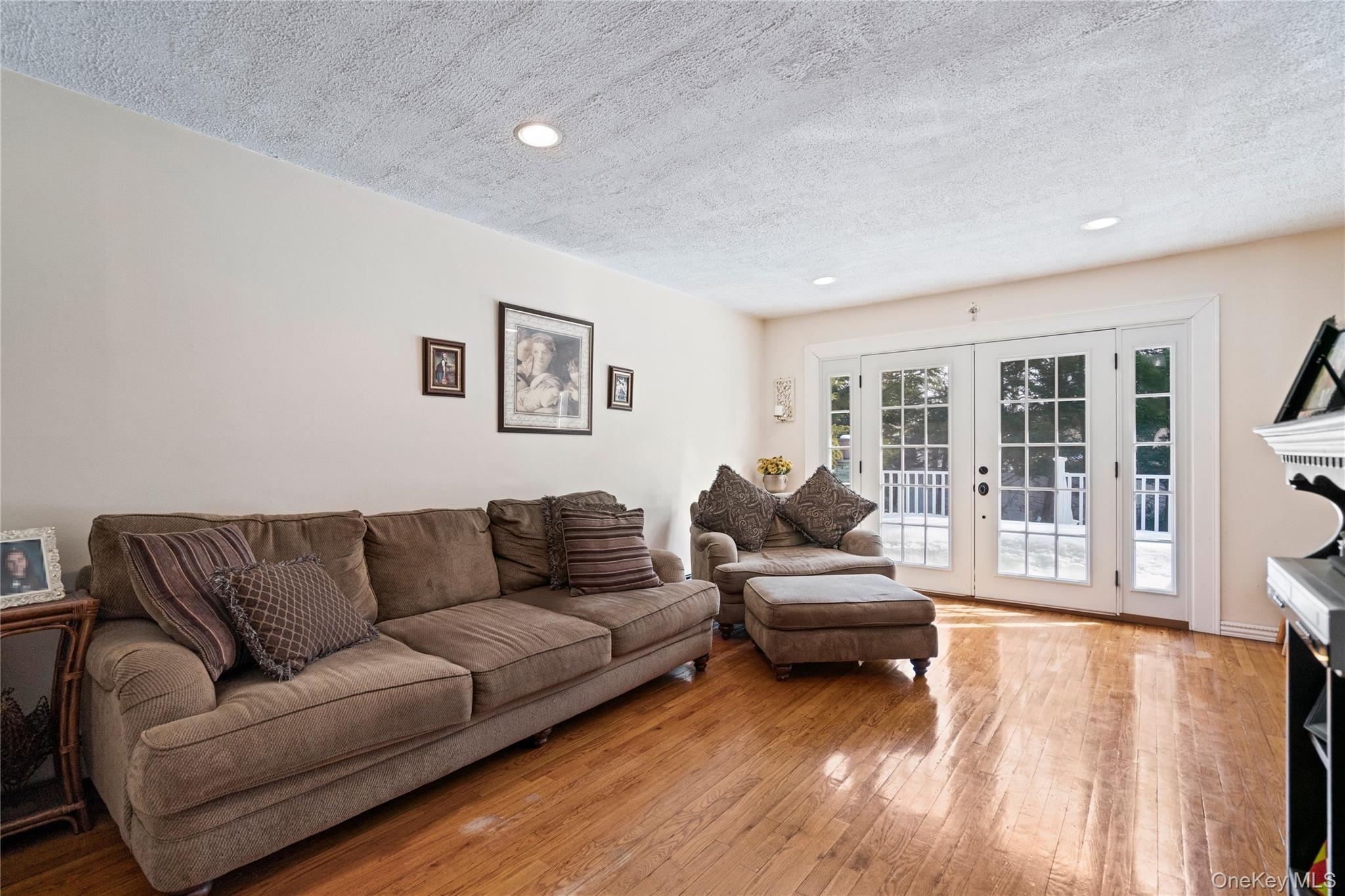 25 State Place, Huntington, NY 11743