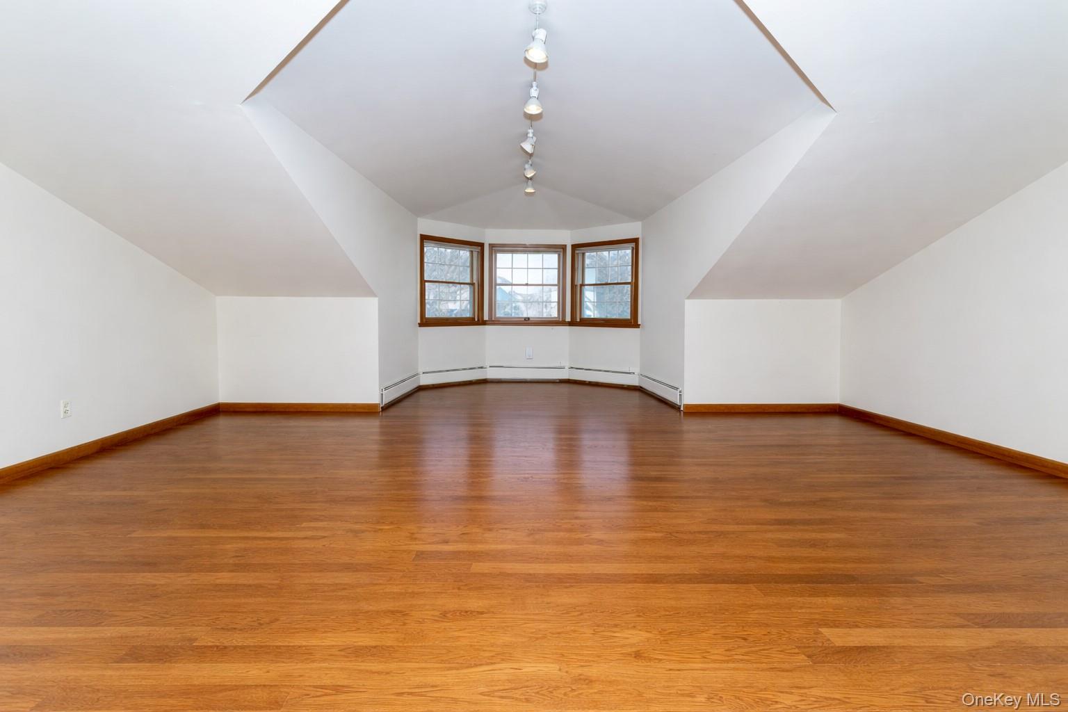 3 Danielle Court, Montebello, NY 10901