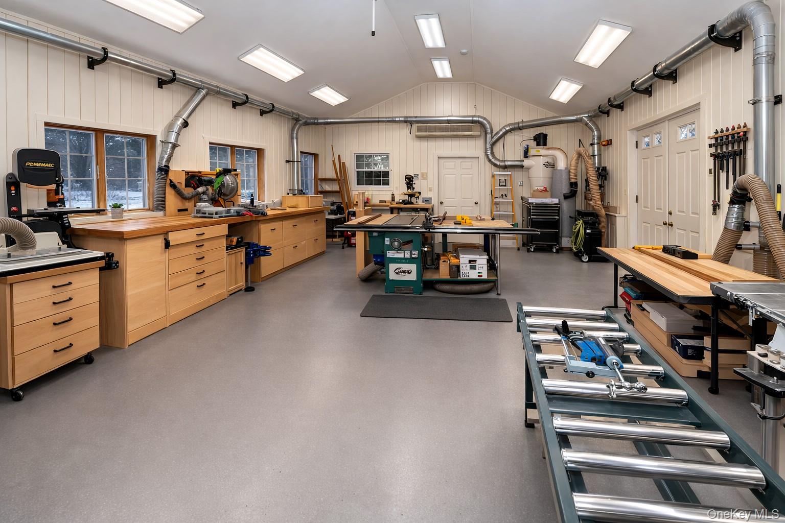 3 Danielle Court, Montebello, NY 10901