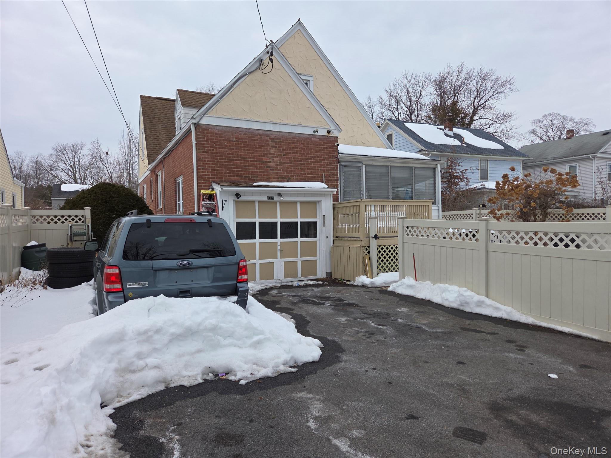 208 S Grand Avenue, Poughkeepsie, NY 12603