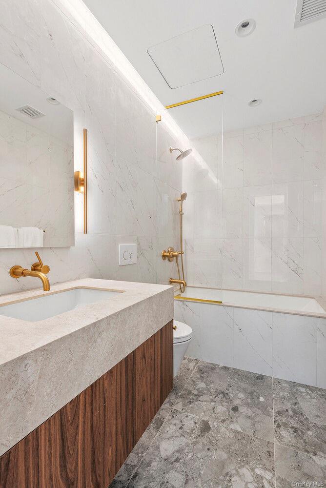 330 GRAND Street # 5B, New York (Manhattan), NY 10002