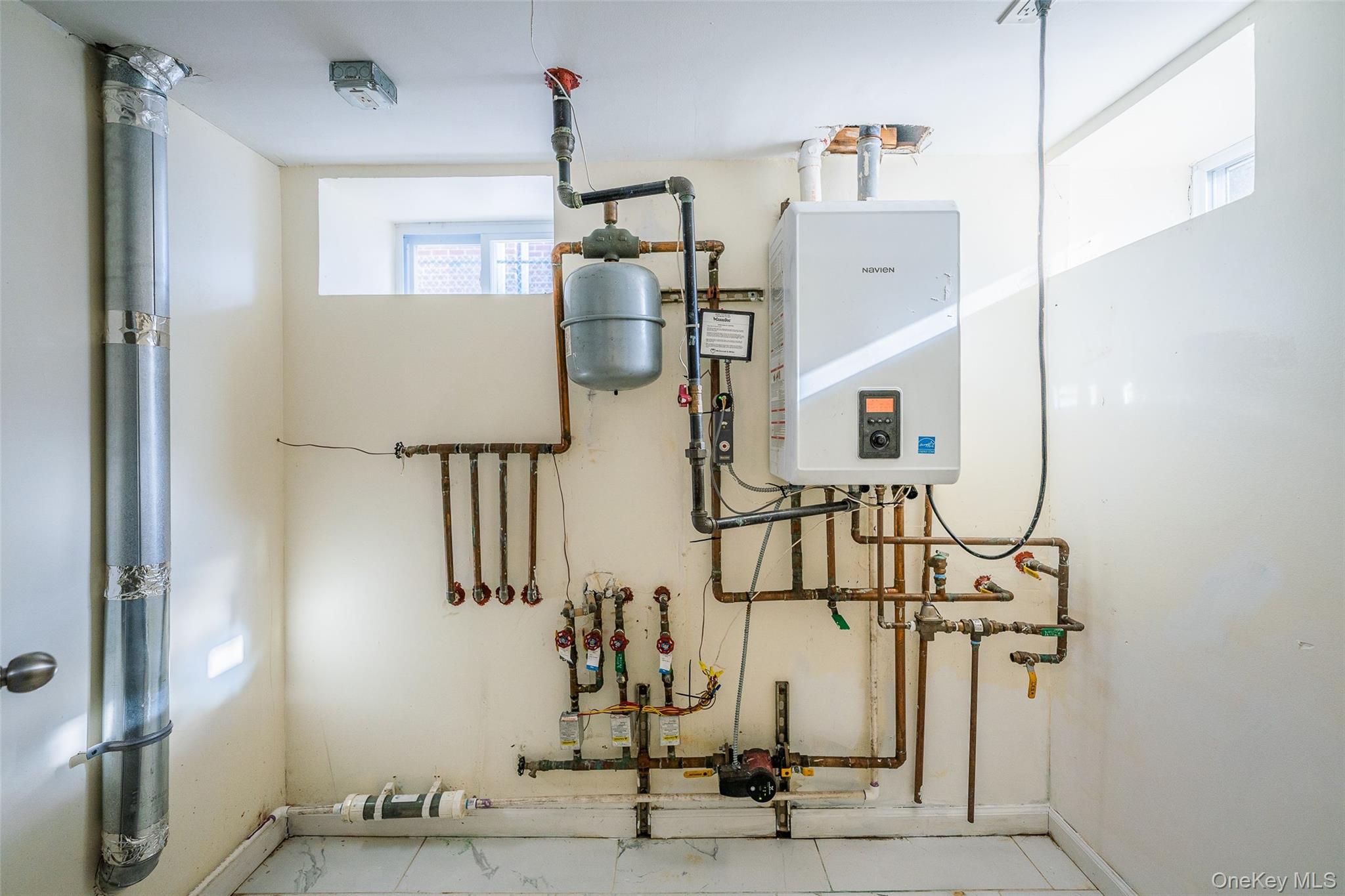 15424 13th Avenue, Whitestone, NY 11357