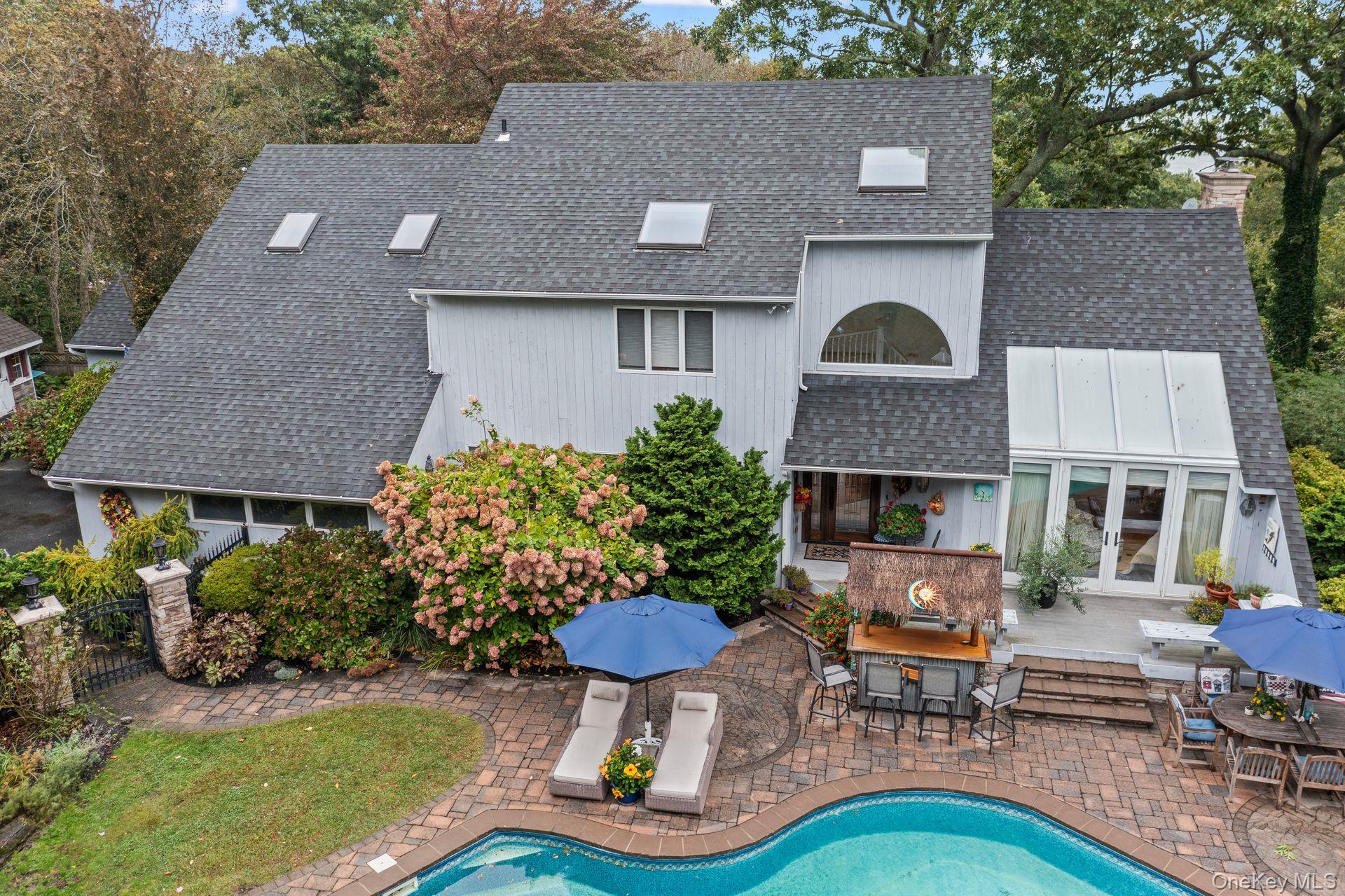 6 Bluffview Court, Miller Place, NY 11764