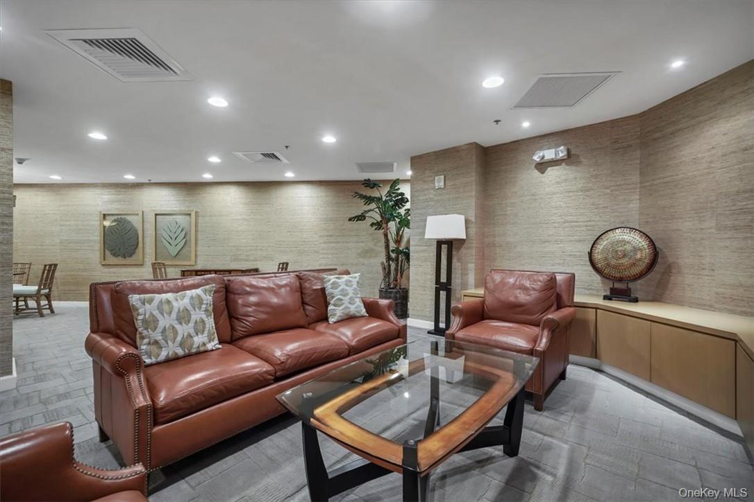 1 Renaissance Square # 9D, White Plains, NY 10601