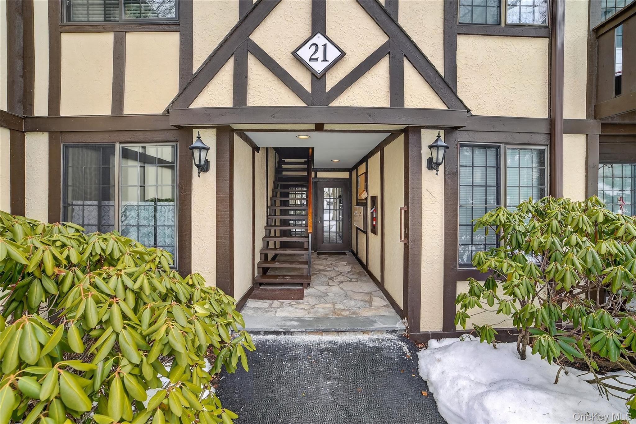 21 Foxwood Drive # 8, Pleasantville, NY 10570