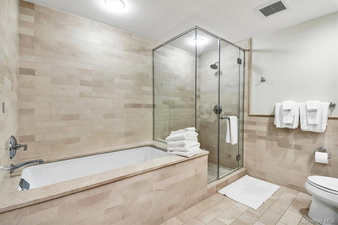 1 Renaissance Square # 7B, White Plains, NY 10601