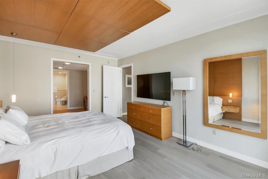 1 Renaissance Square # 7B, White Plains, NY 10601