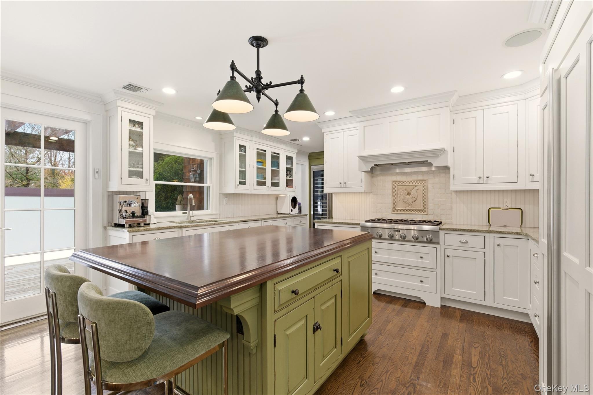 31 Carnegie Avenue, Huntington, NY 11743