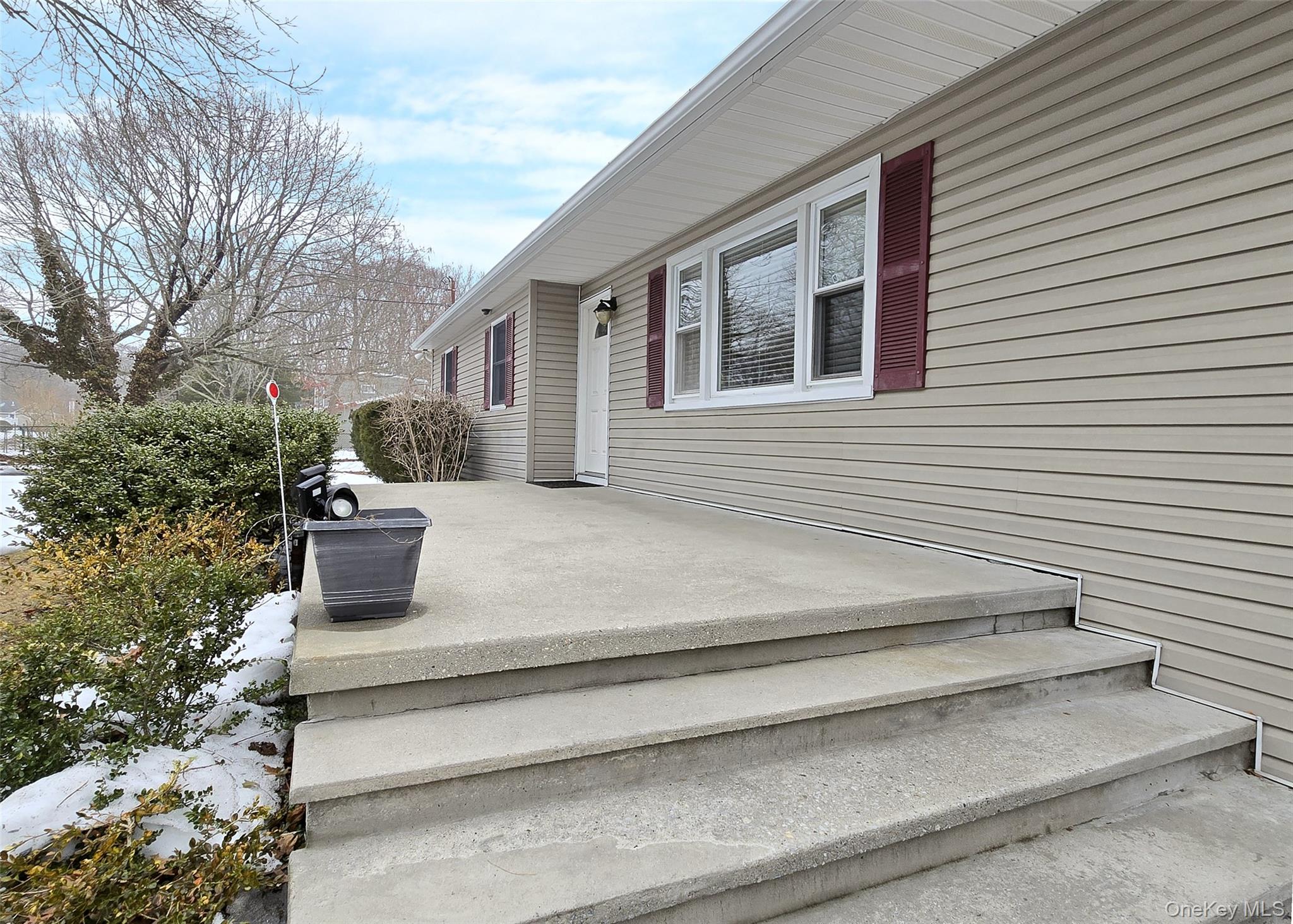 143 Hawthorne Street, Mastic, NY 11950