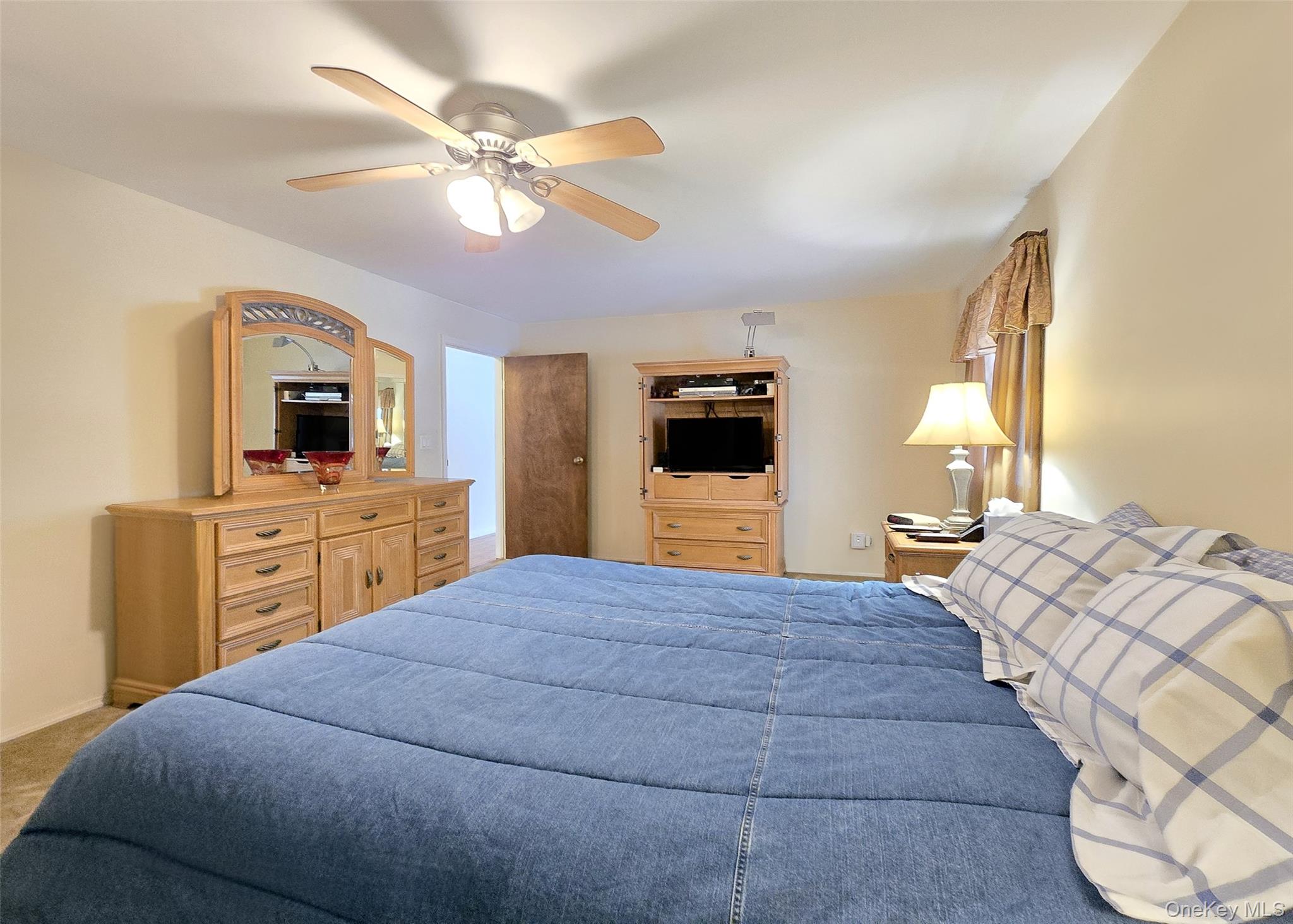 143 Hawthorne Street, Mastic, NY 11950