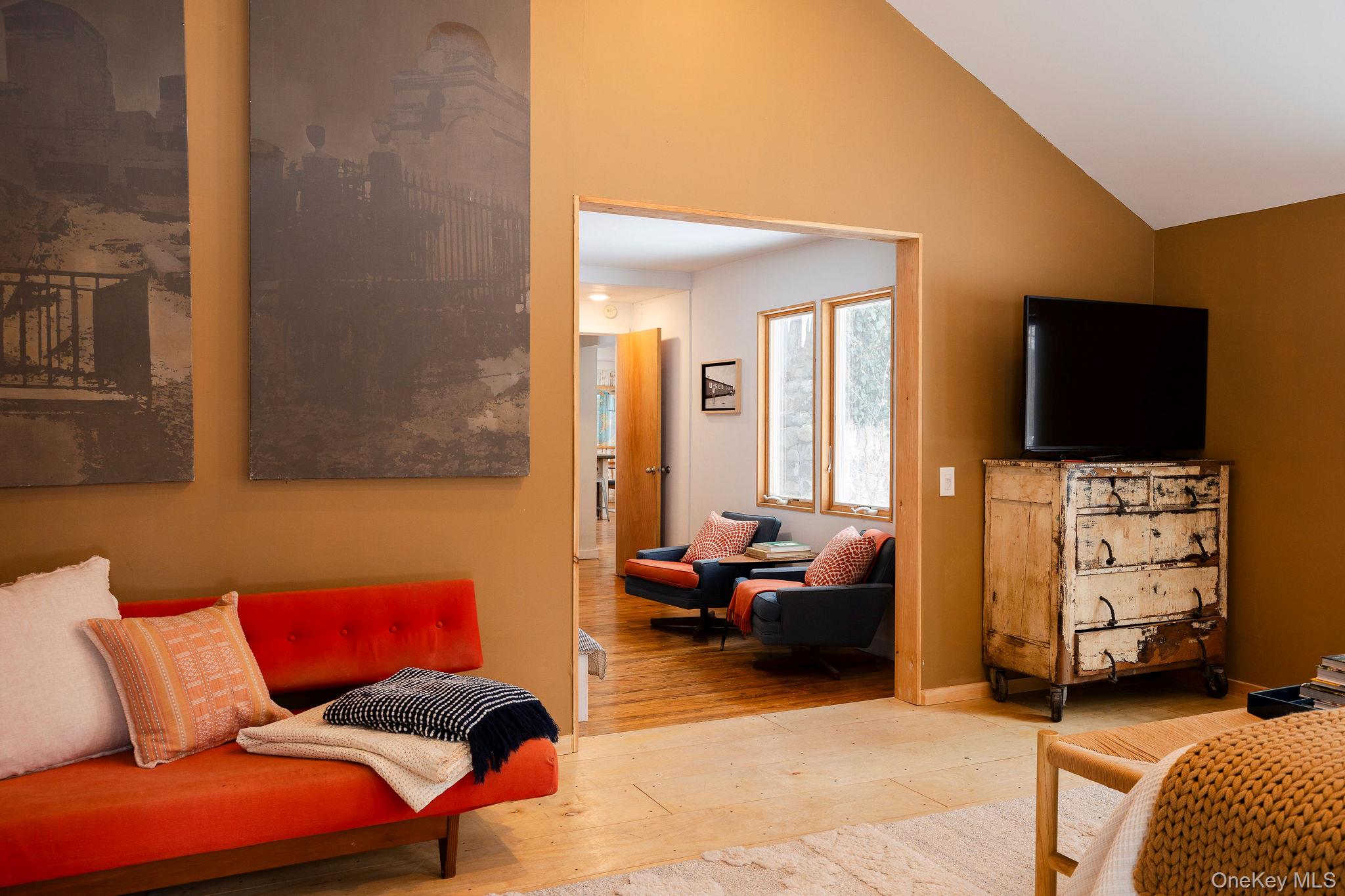 171 W Hurley Road, Woodstock, NY 12498