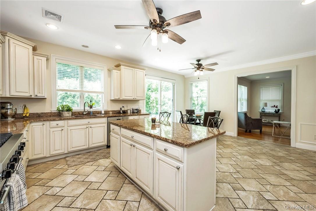 696 Ridgeway, White Plains, NY 10605