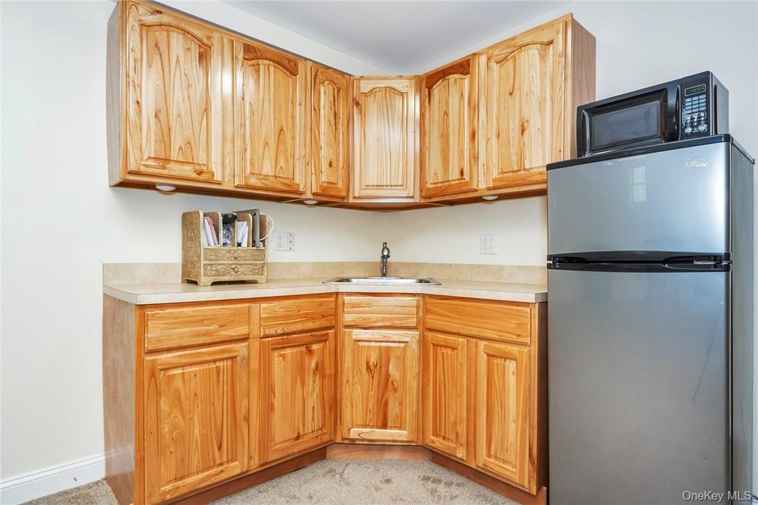 696 Ridgeway, White Plains, NY 10605