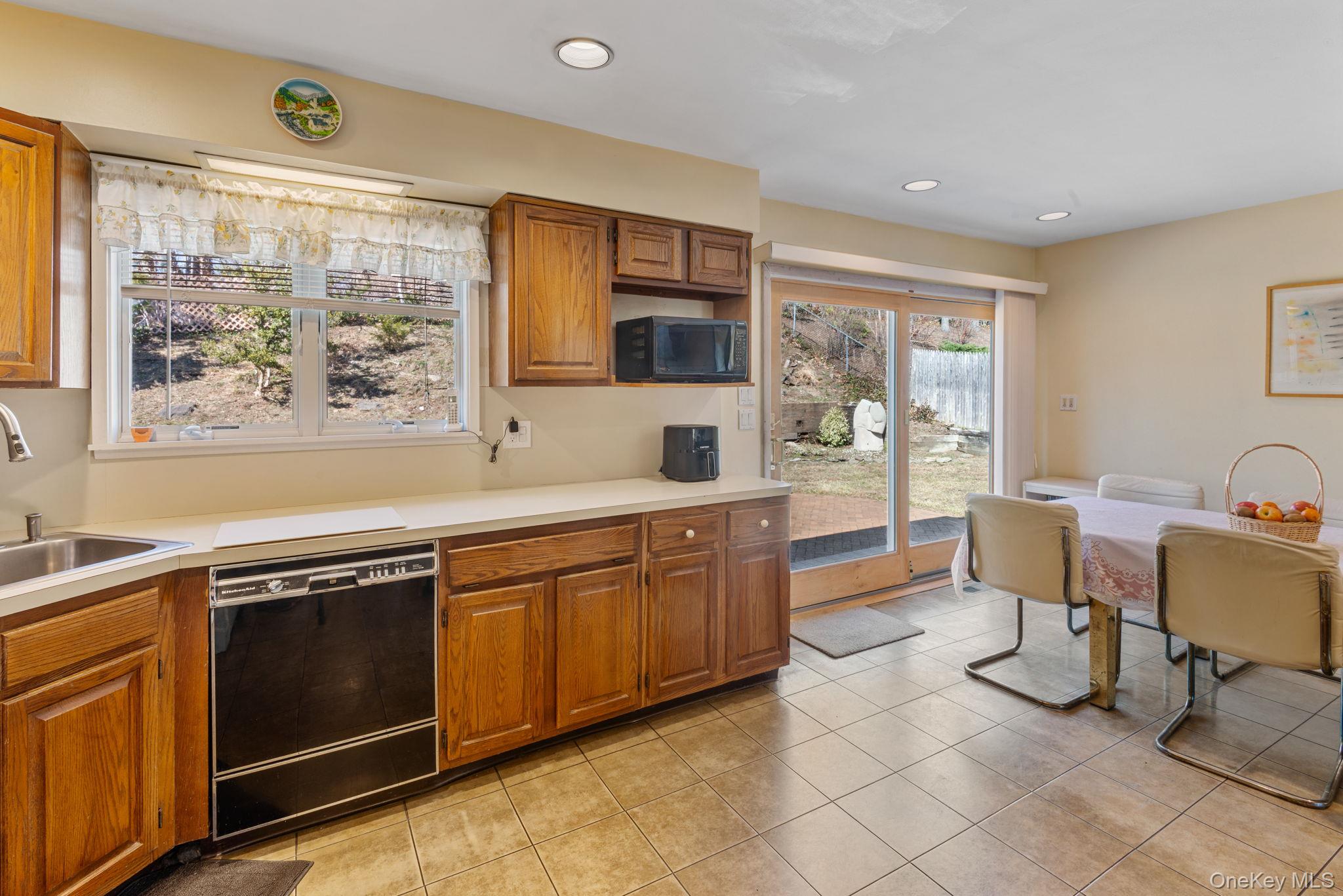 37 Grist Mill Lane, Halesite, NY 11743