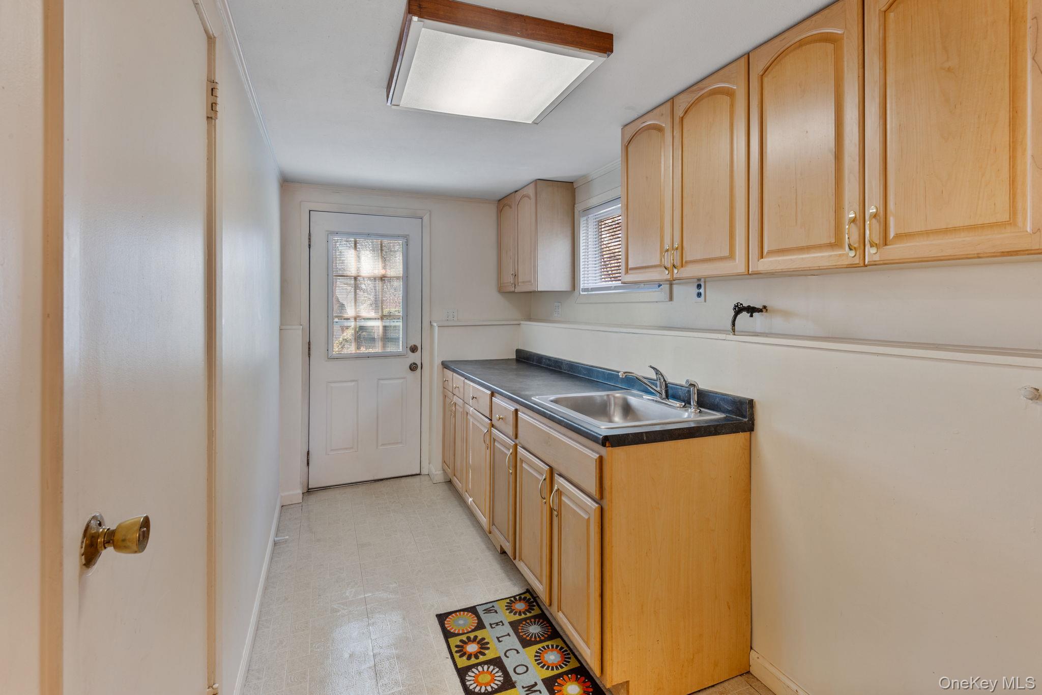 37 Grist Mill Lane, Halesite, NY 11743