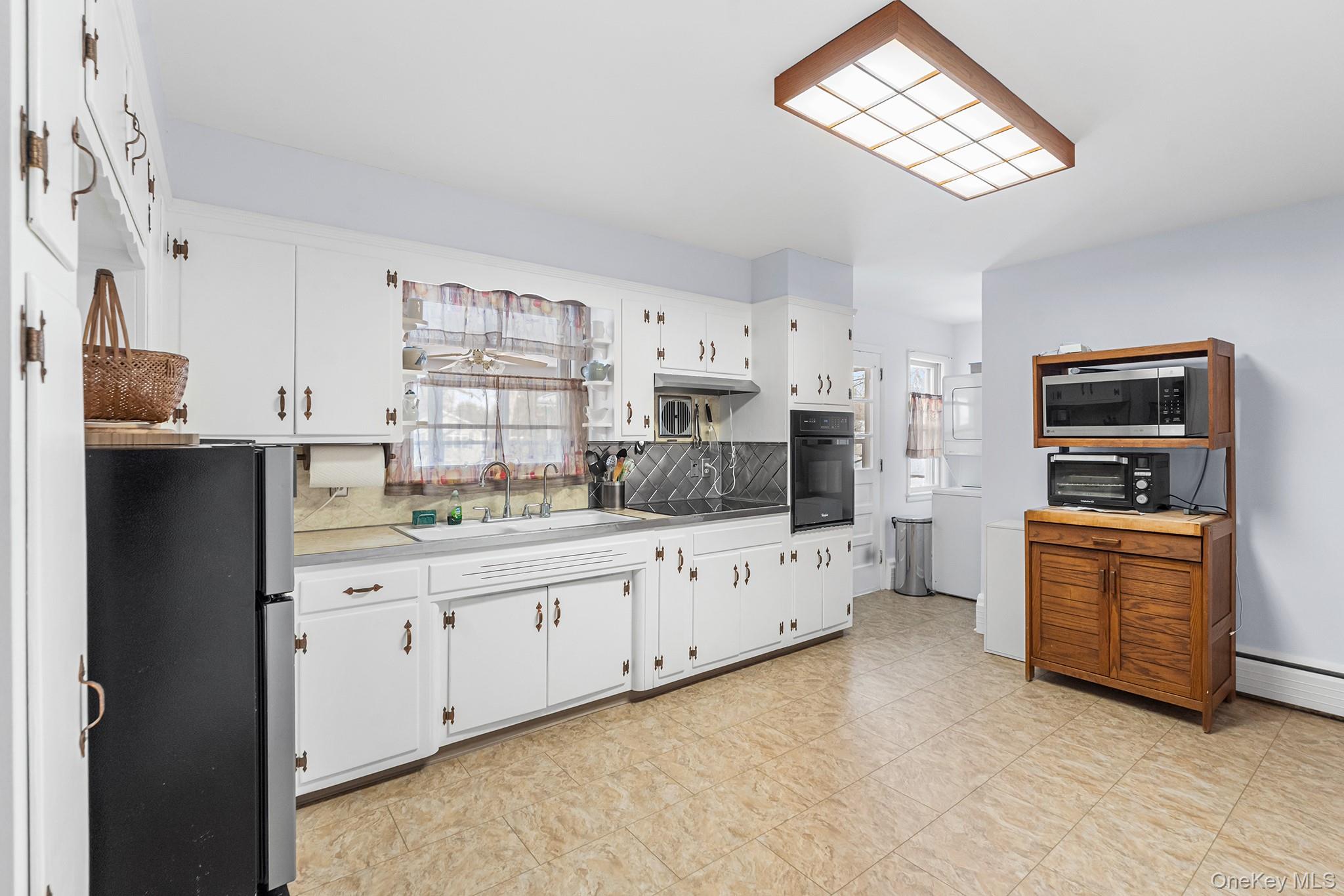 75 Beechwood Avenue, Poughkeepsie, NY 12603