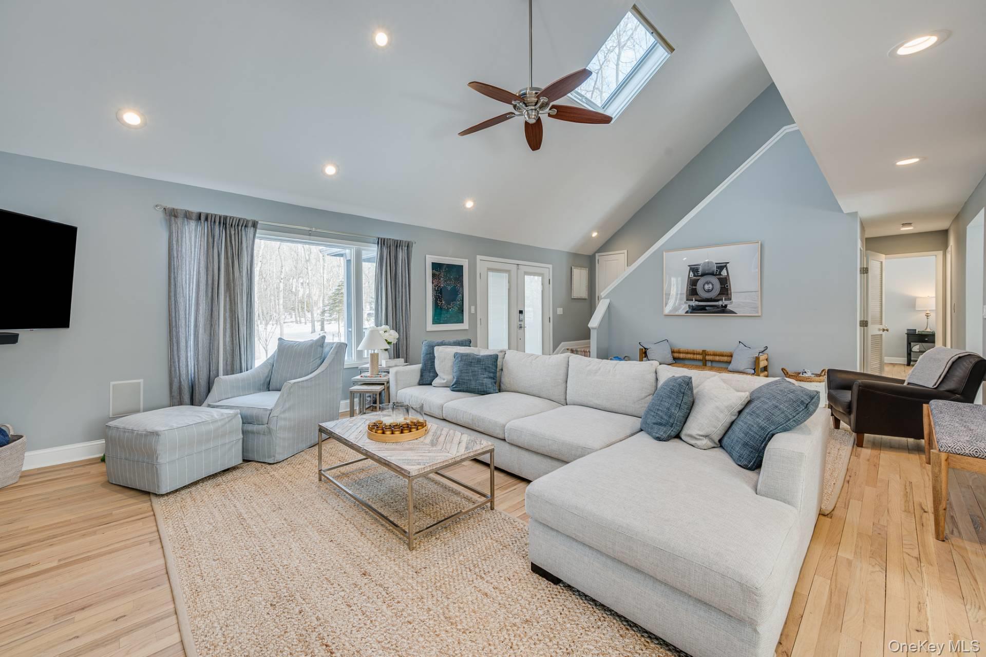 40 W Trail Road, Southampton, NY 11968