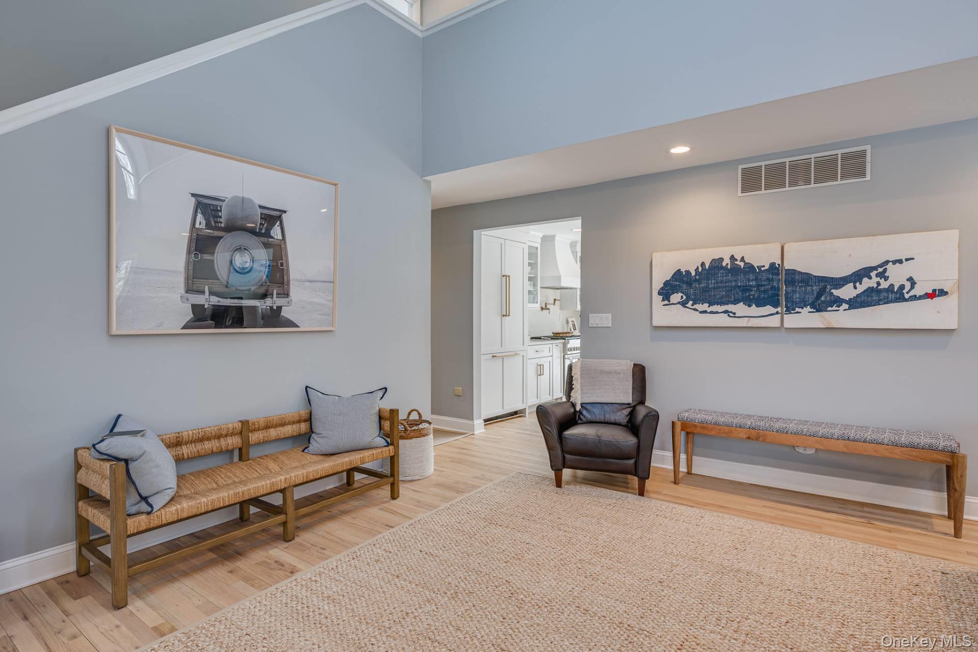 40 W Trail Road, Southampton, NY 11968