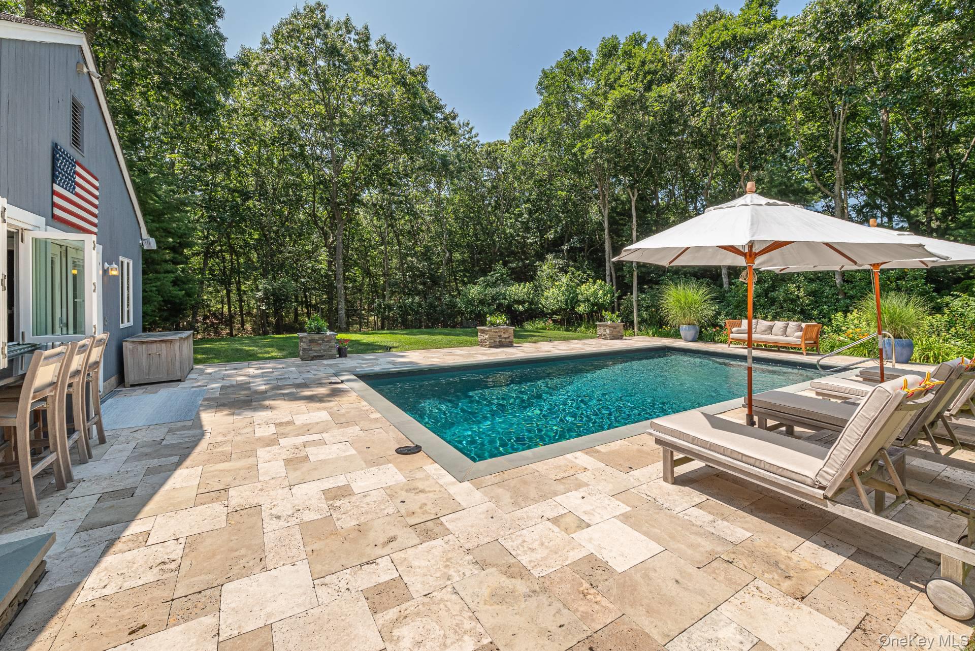 40 W Trail Road, Southampton, NY 11968