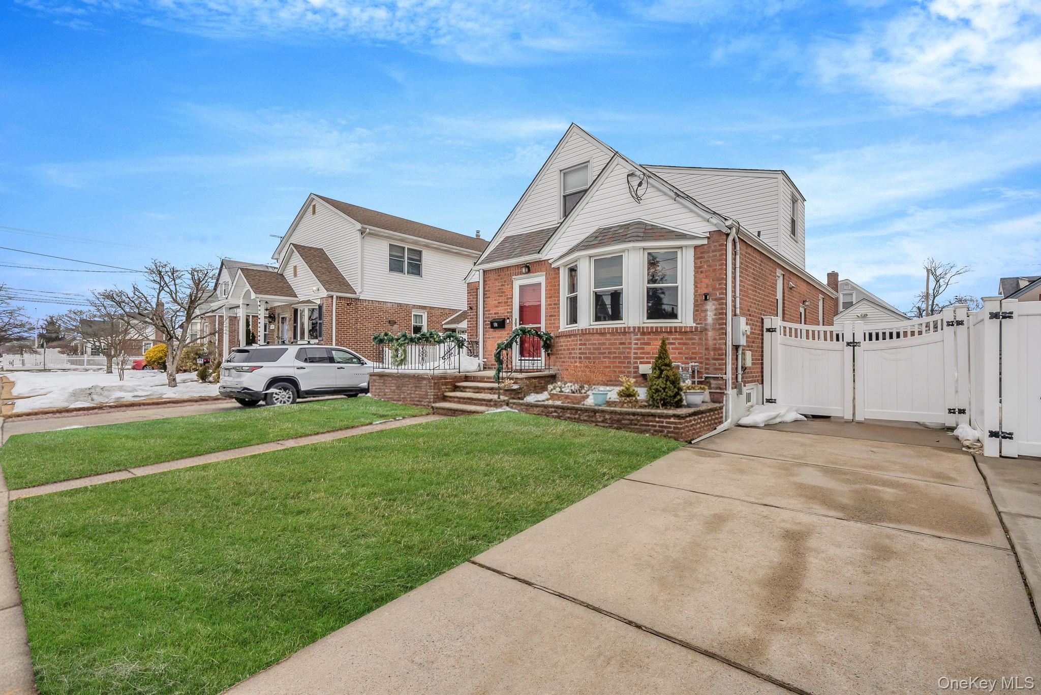 131 Grange Street, Franklin Square, NY 11010