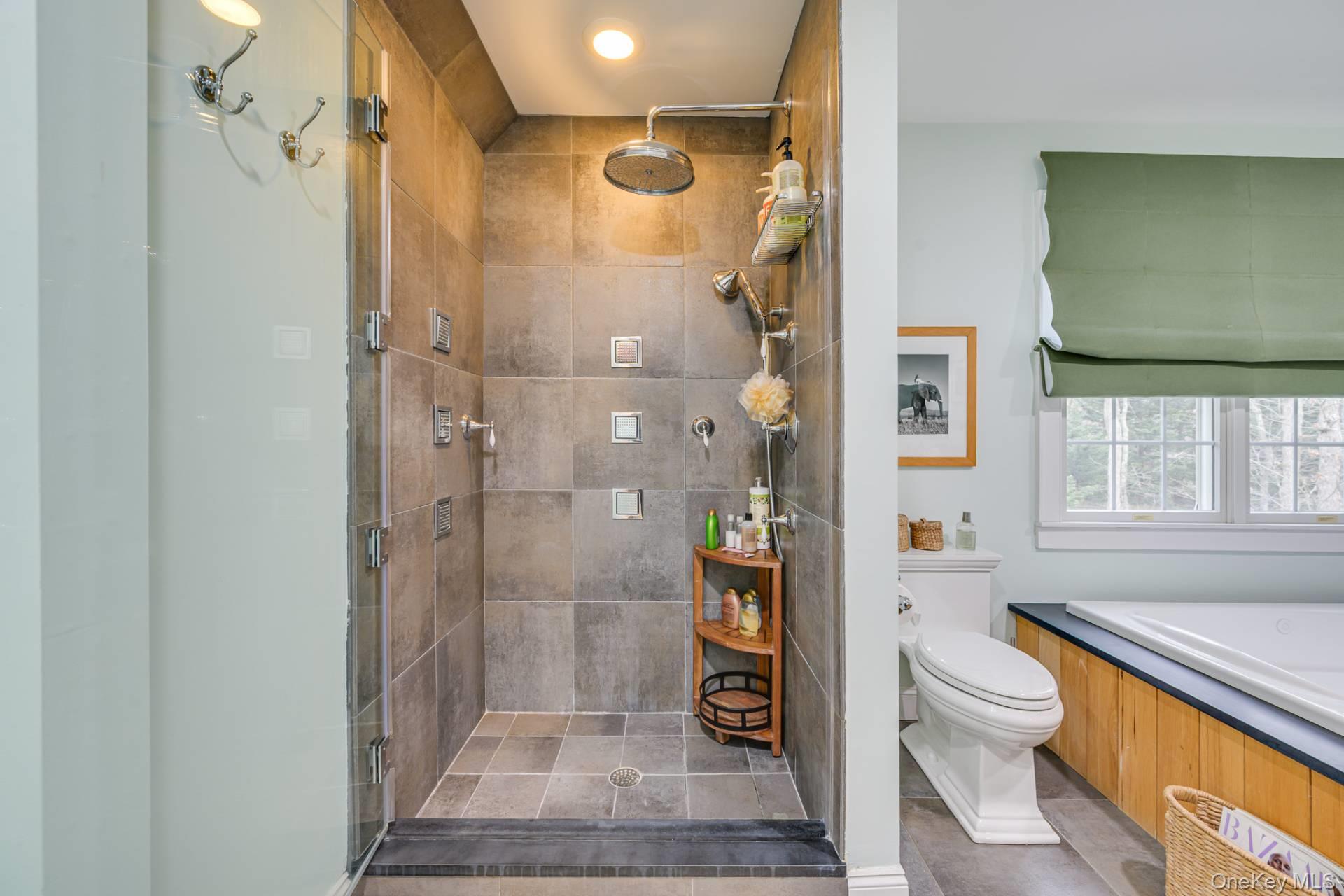 19 Spinnaker Way, Southampton, NY 11968