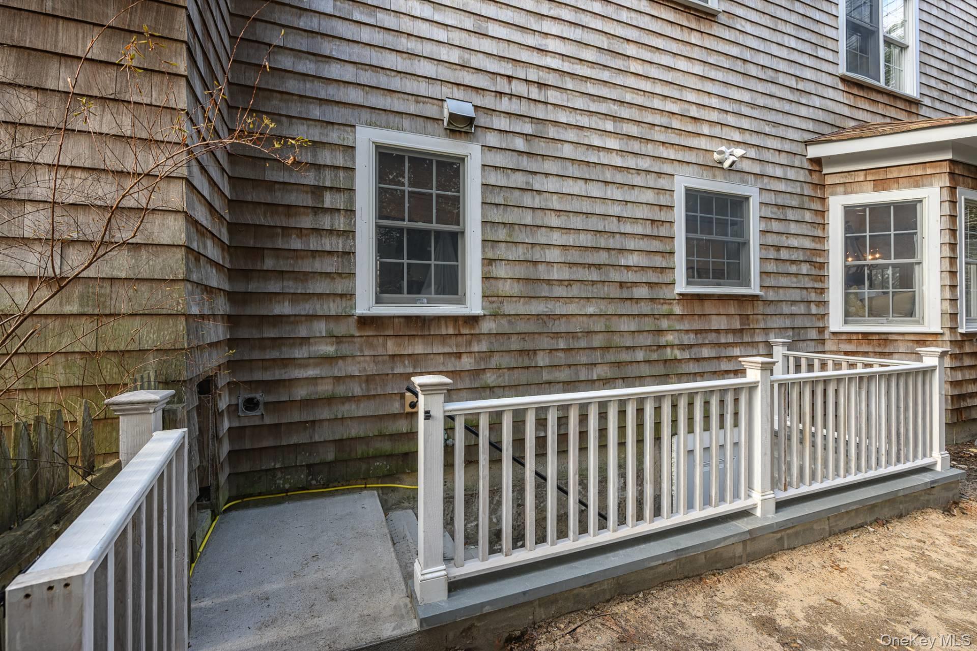 19 Spinnaker Way, Southampton, NY 11968