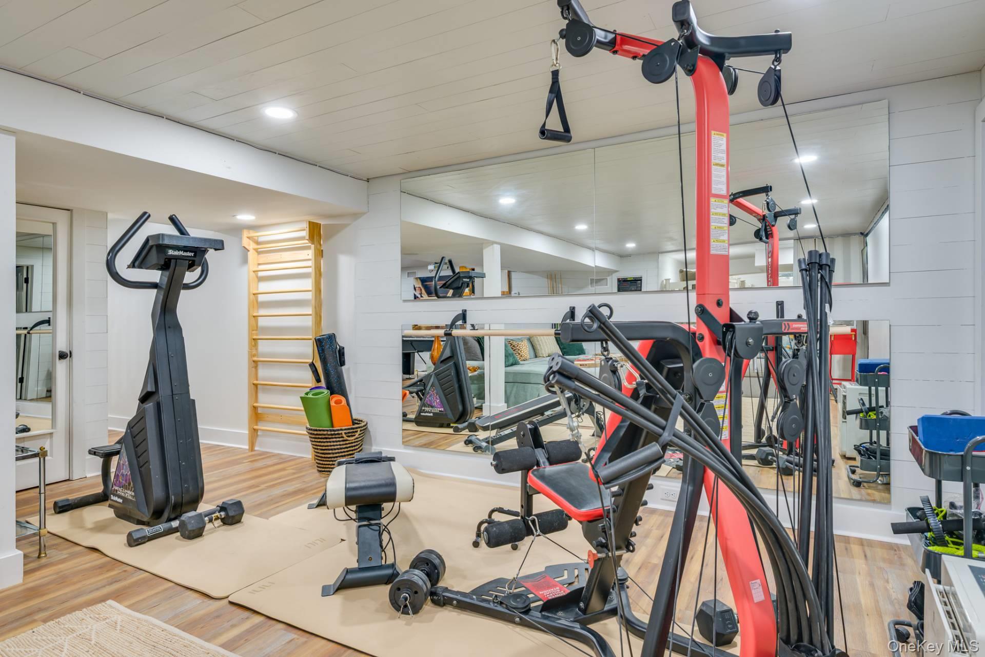 19 Spinnaker Way, Southampton, NY 11968