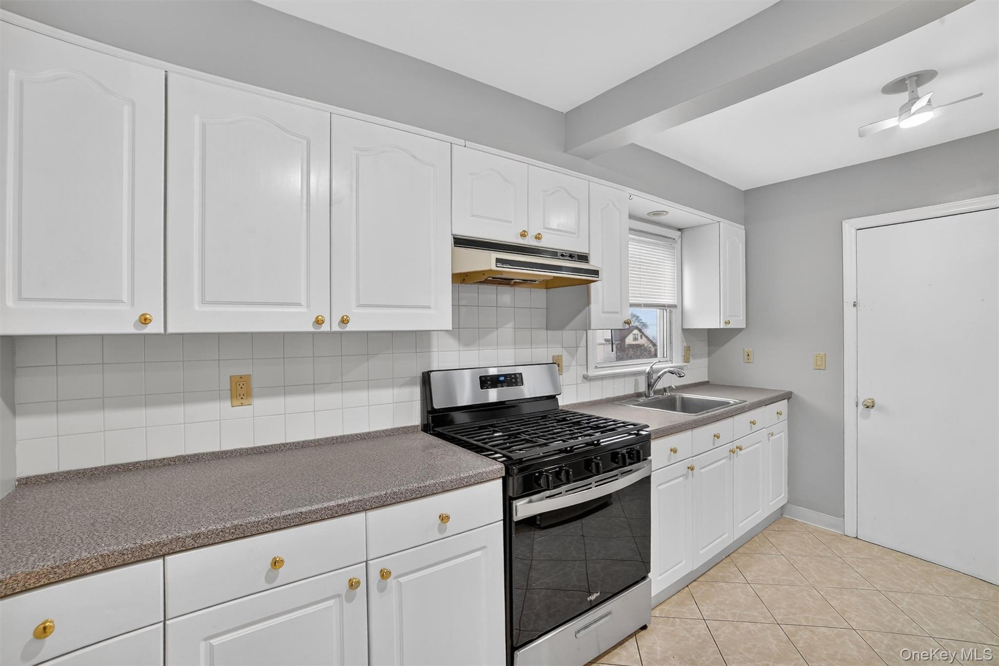 4 Amackassin Terrace # Unit 3, Yonkers, NY 10703