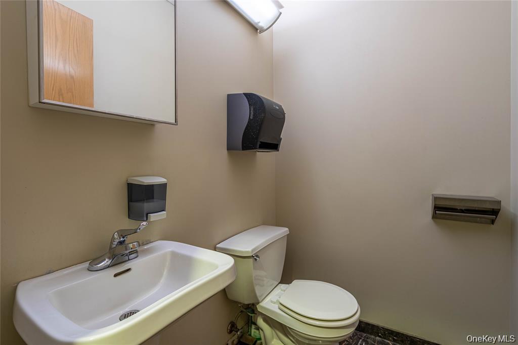 320 State Route 17M, Monroe, NY 10950