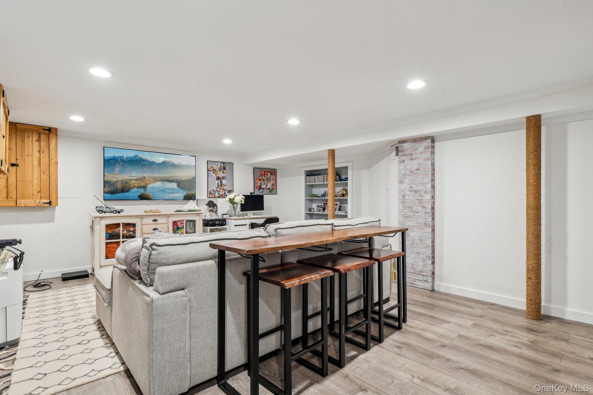 4 Jeffrey Lane, Setauket, NY 11733