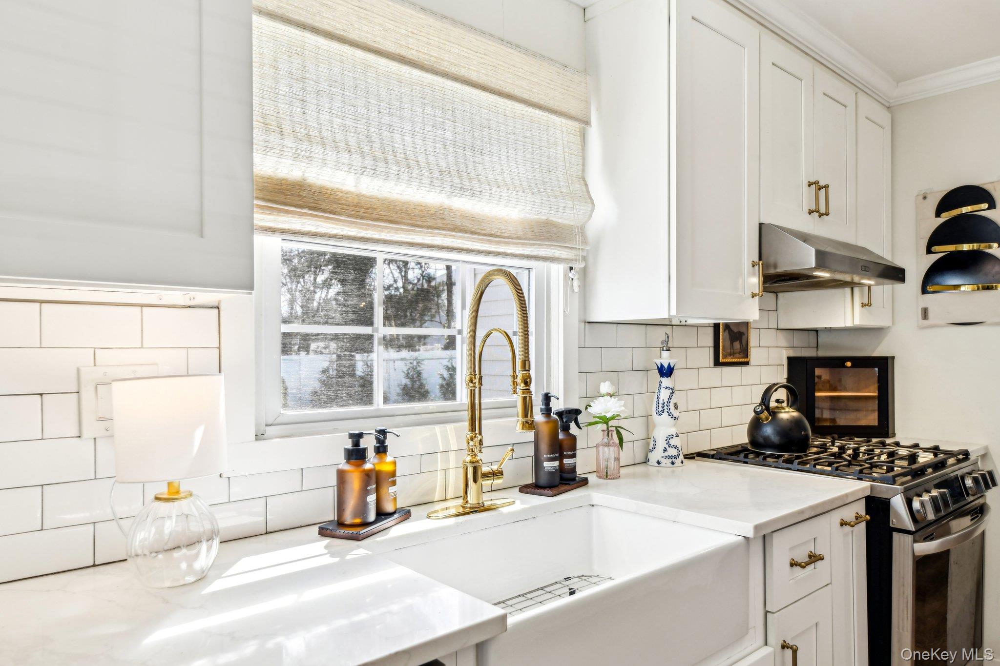 4 Jeffrey Lane, Setauket, NY 11733