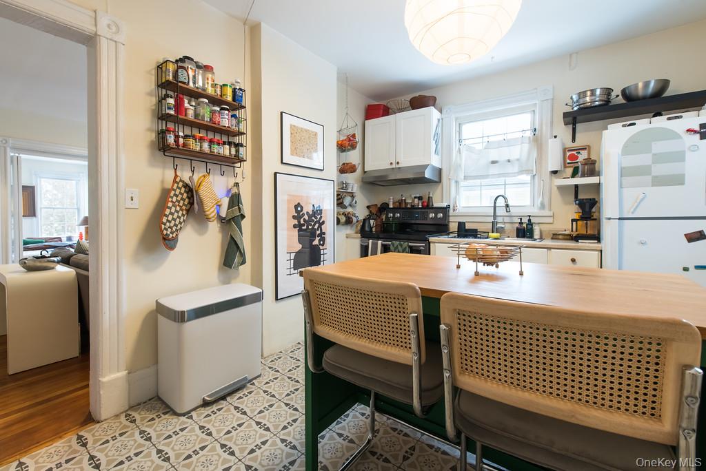 63 Thompson Street, Poughkeepsie, NY 12601