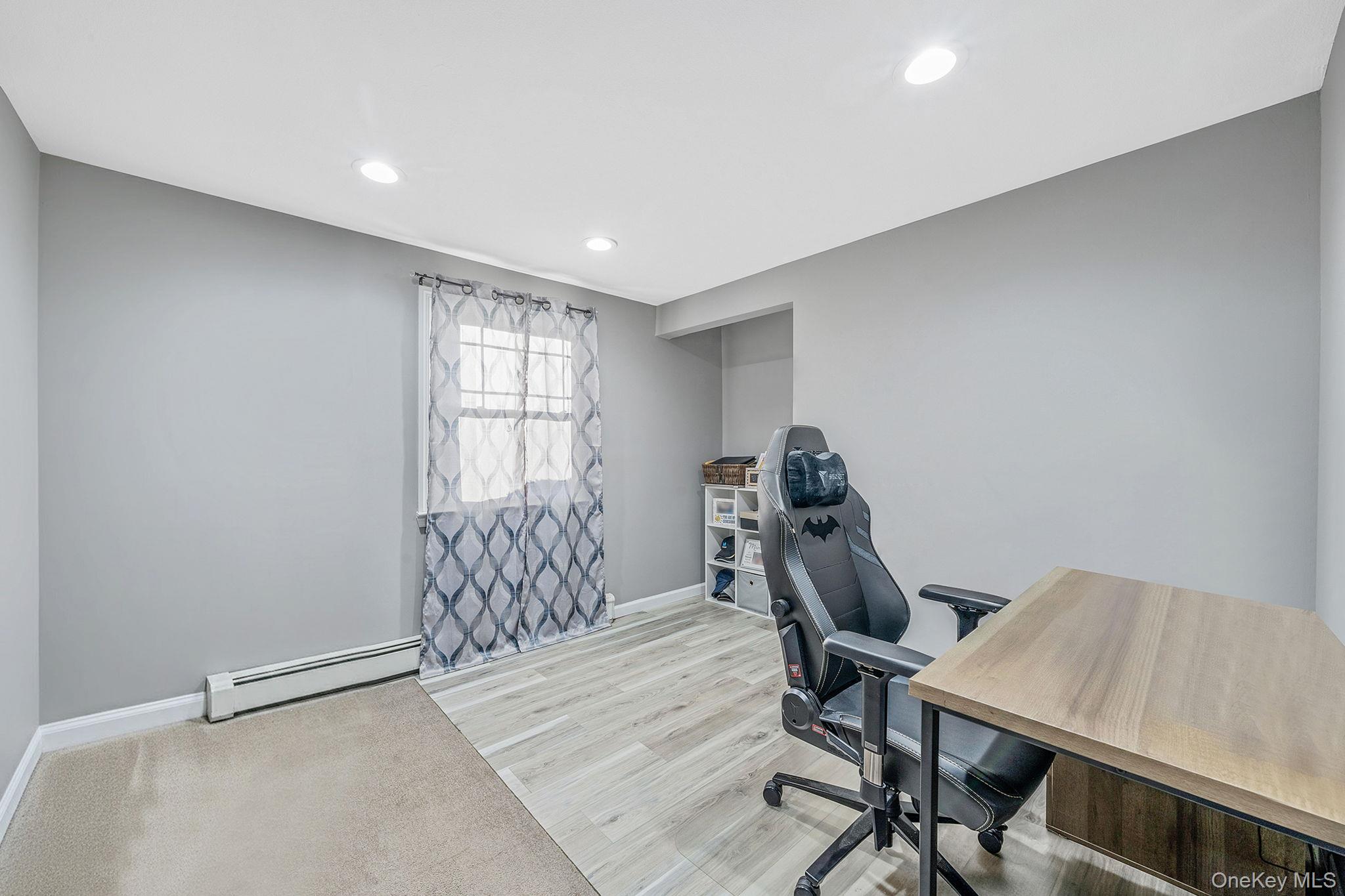 9 Allegheny Drive E, Farmingville, NY 11738