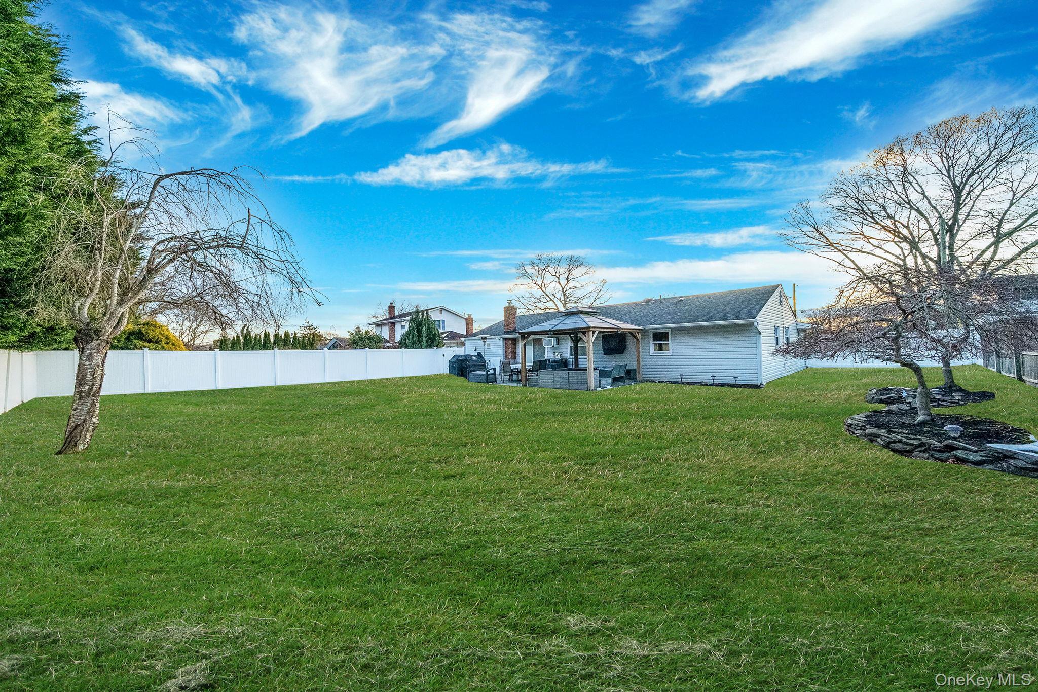 9 Allegheny Drive E, Farmingville, NY 11738