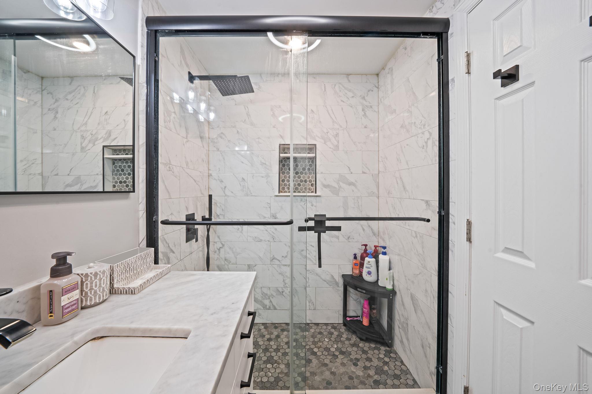 9 Allegheny Drive E, Farmingville, NY 11738