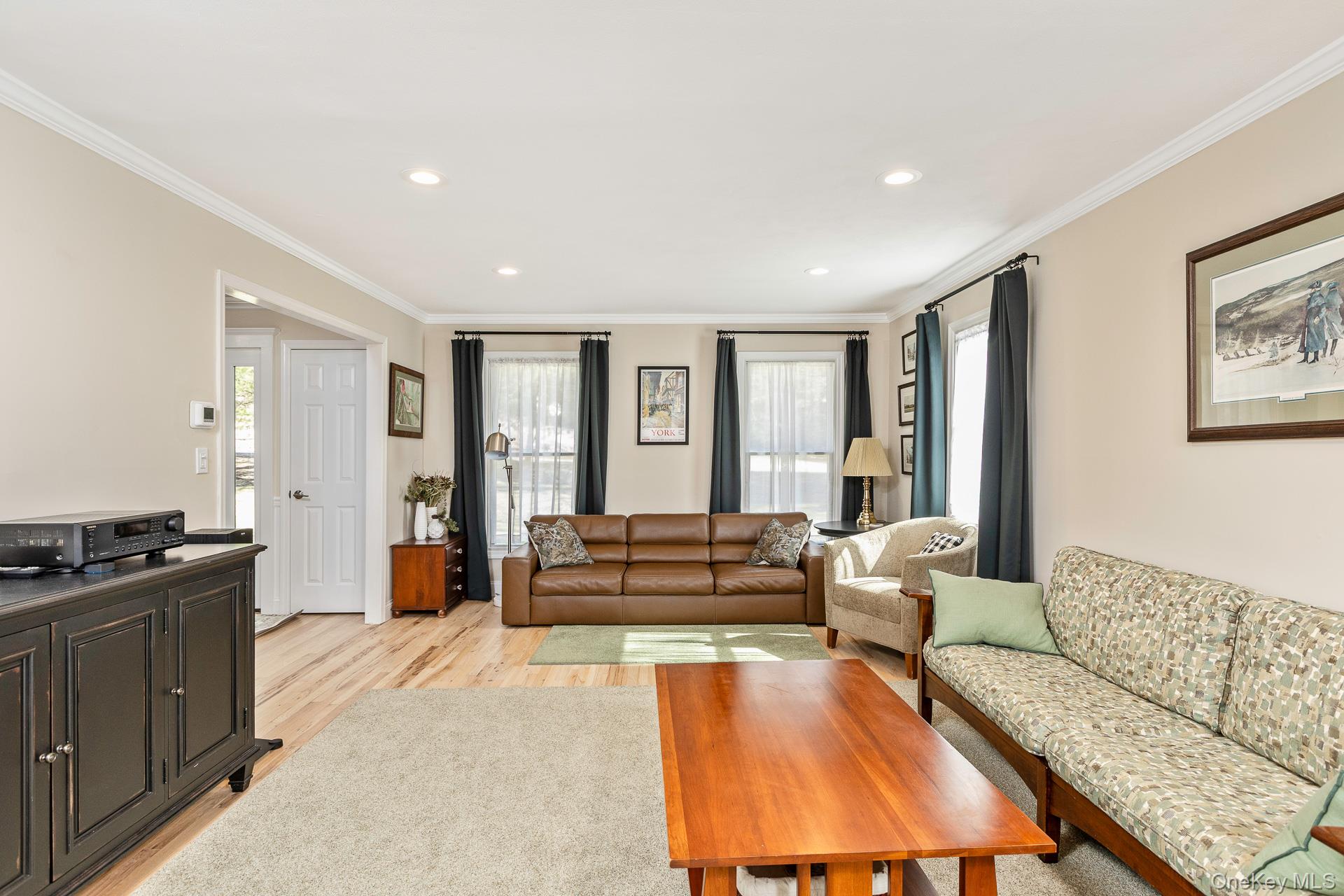 277 River Road, Saint James, NY 11780