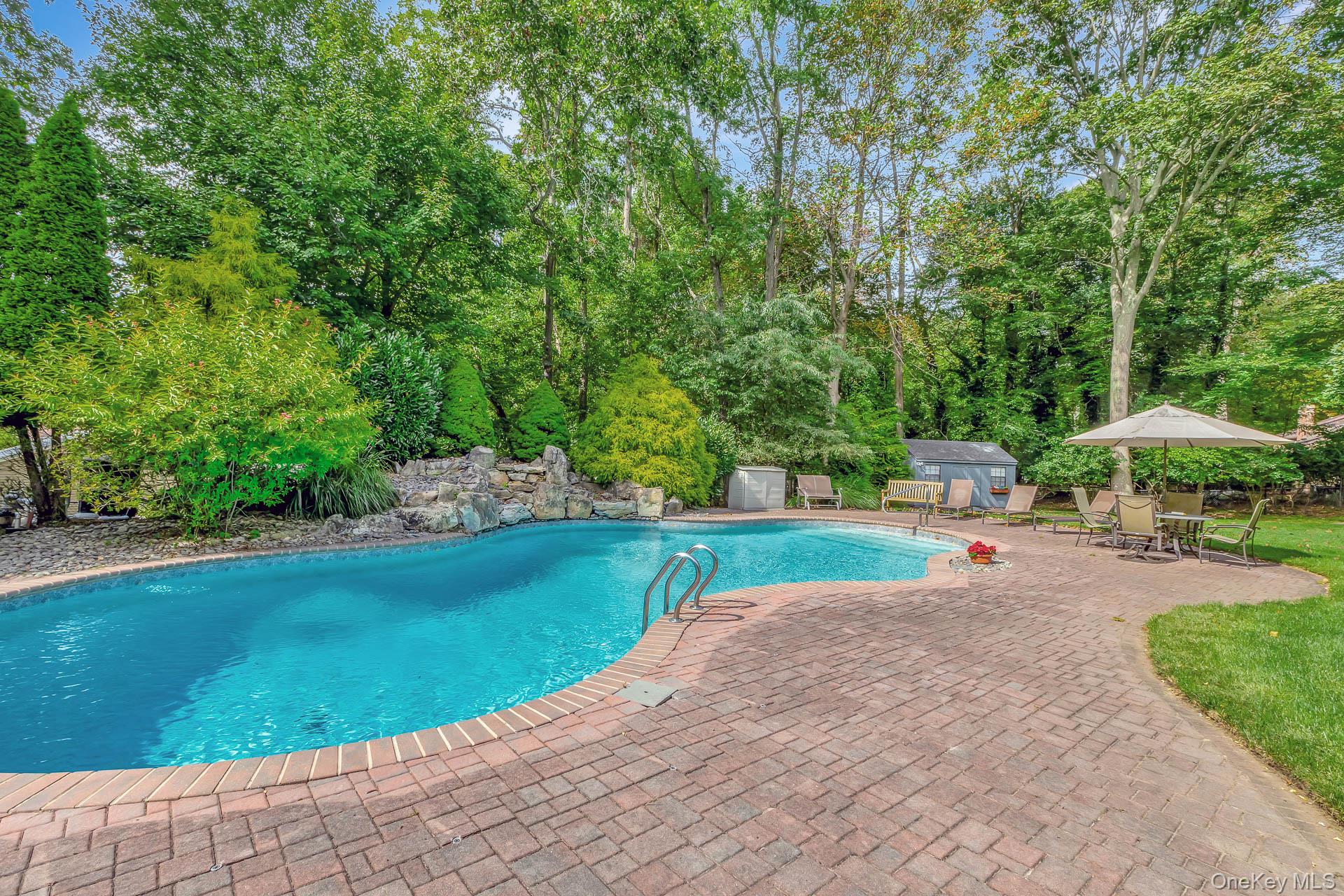 277 River Road, Saint James, NY 11780