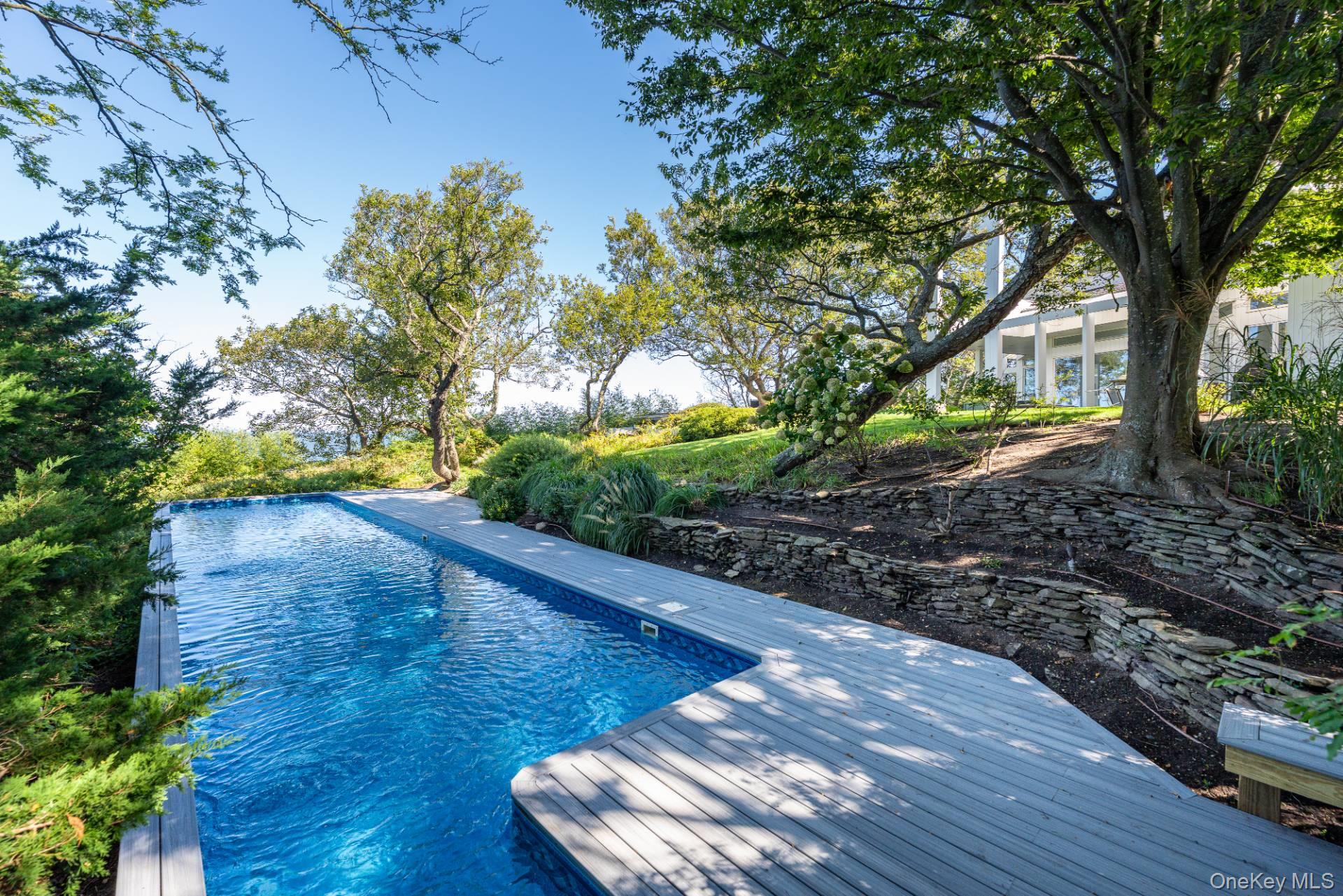 4105 Soundview Avenue, Mattituck, NY 11952