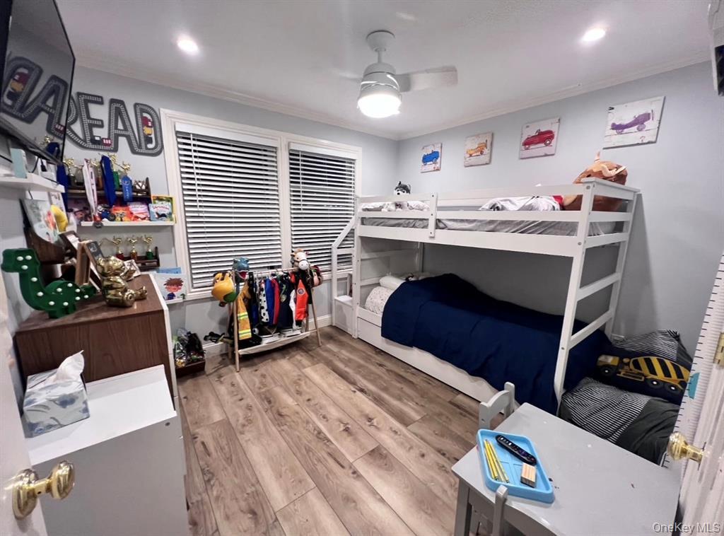 286 Beachview Street # B, Copiague, NY 11726