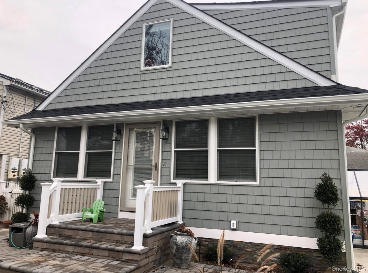 286 Beachview Street # B, Copiague, NY 11726