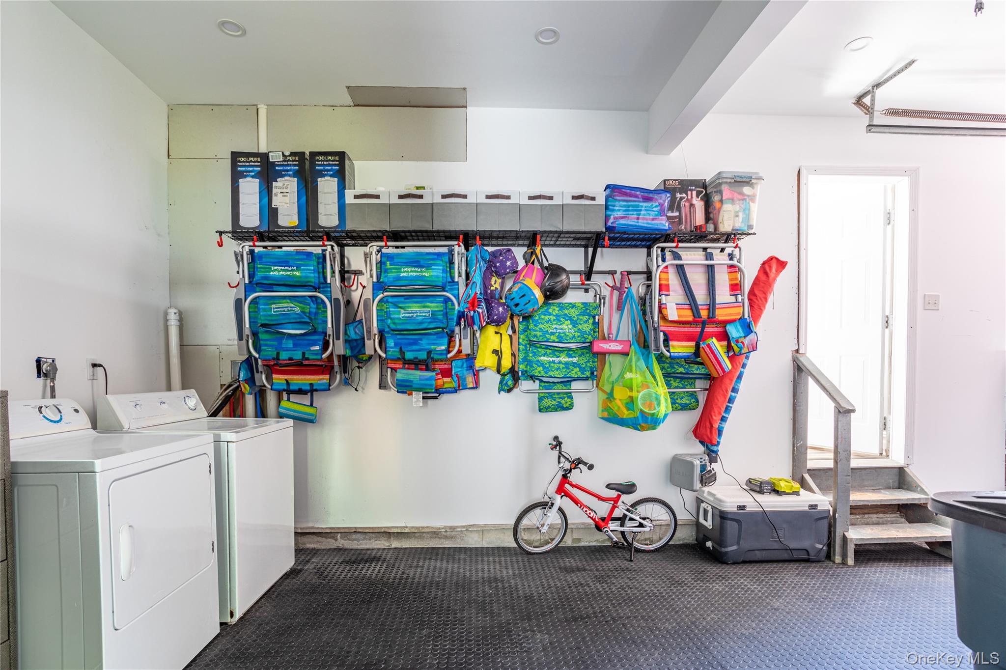 2300 Pine Tree Road, Cutchogue, NY 11935