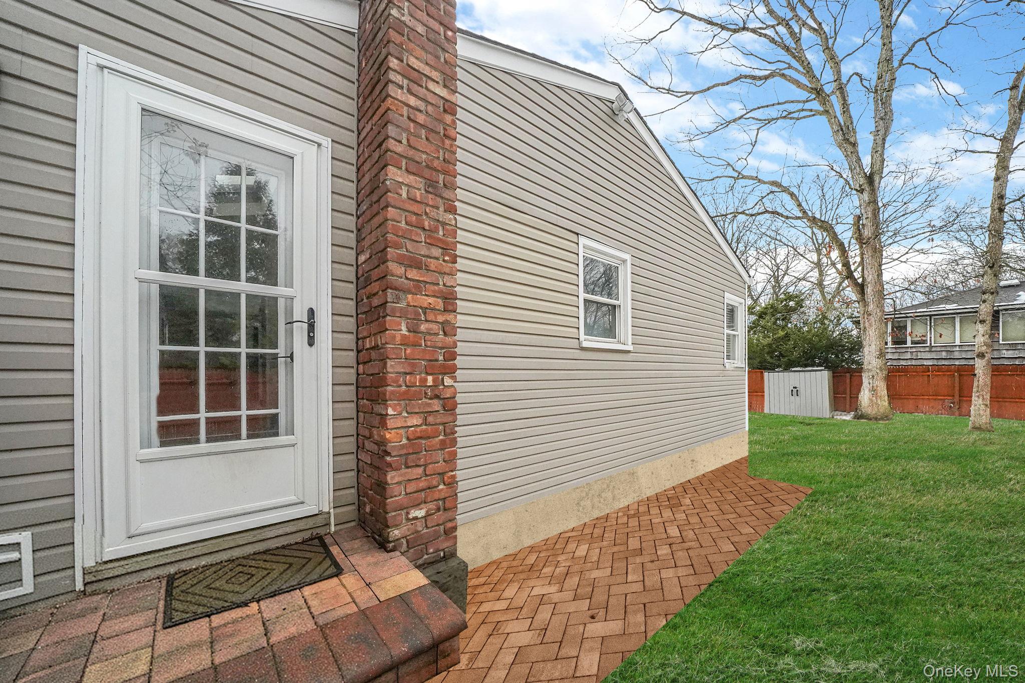 100 Parkside Avenue, Miller Place, NY 11764