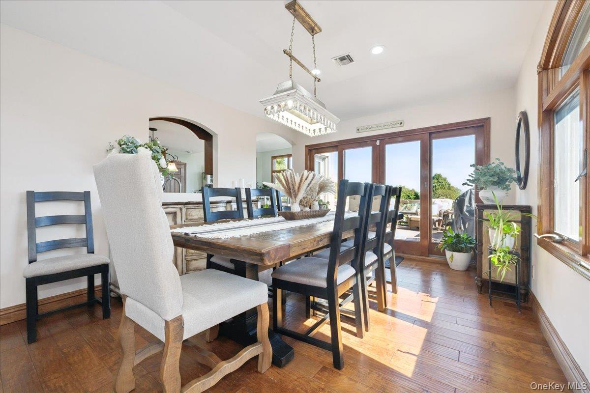 405 Club Court, Oceanside, NY 11572