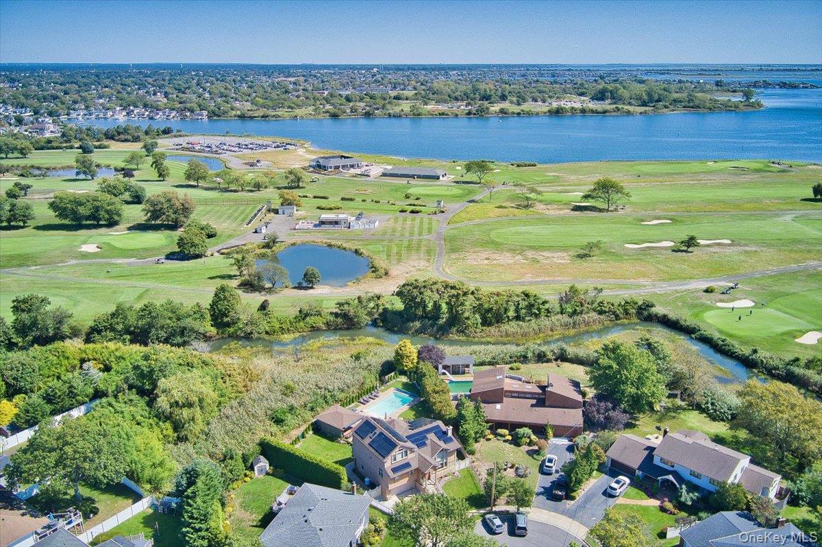 405 Club Court, Oceanside, NY 11572