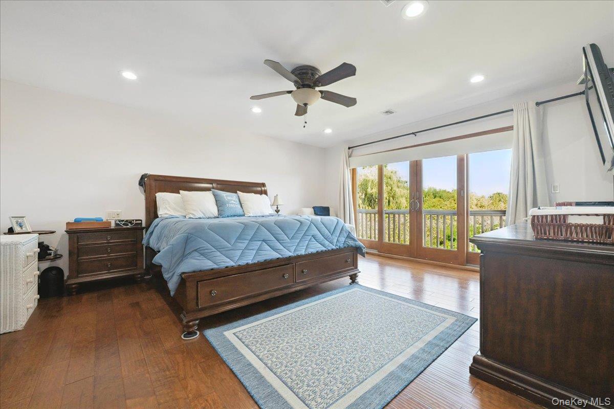 405 Club Court, Oceanside, NY 11572